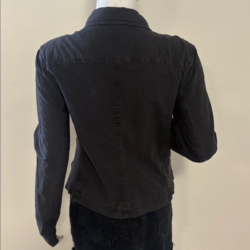 James Perse Women’s Cotton Cropped Moto Zip-up Utility Jacket in Washed Black - Picture 3 of 8